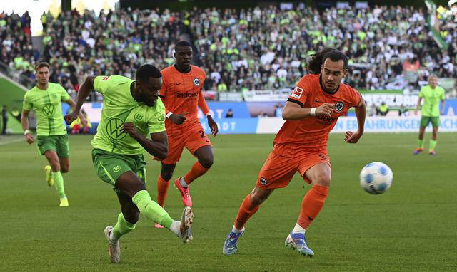 爱游戏-包含今晨勒沃库森备战荷甲，刷新队史纪录细节曝光，媒体盛赞，赛季目标并未改变的词条-爱游戏